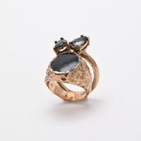 Black sigillum ring w/ drops