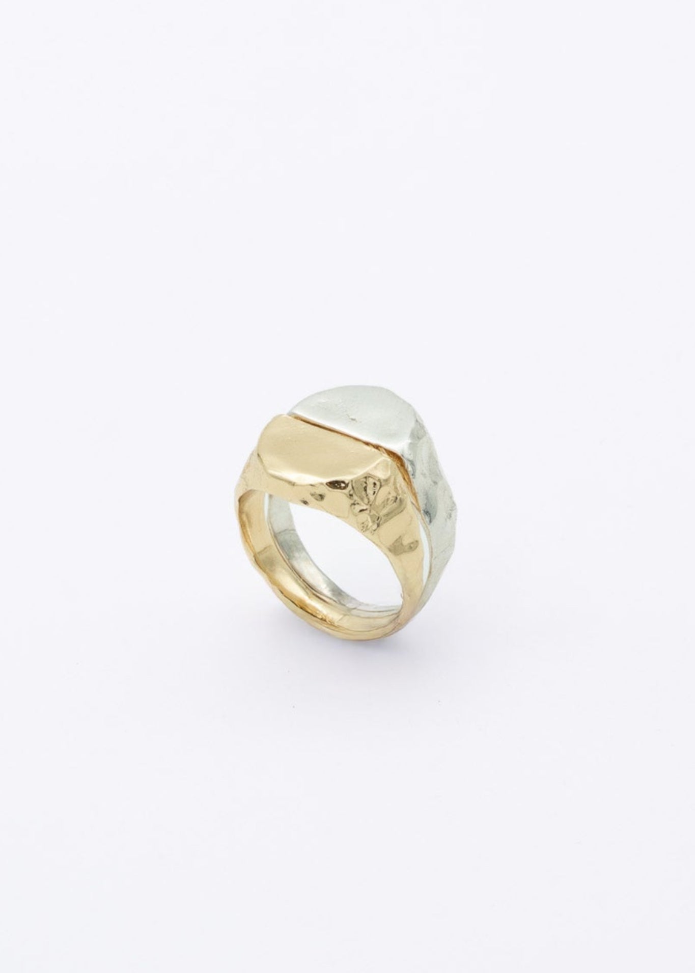 Newa ring