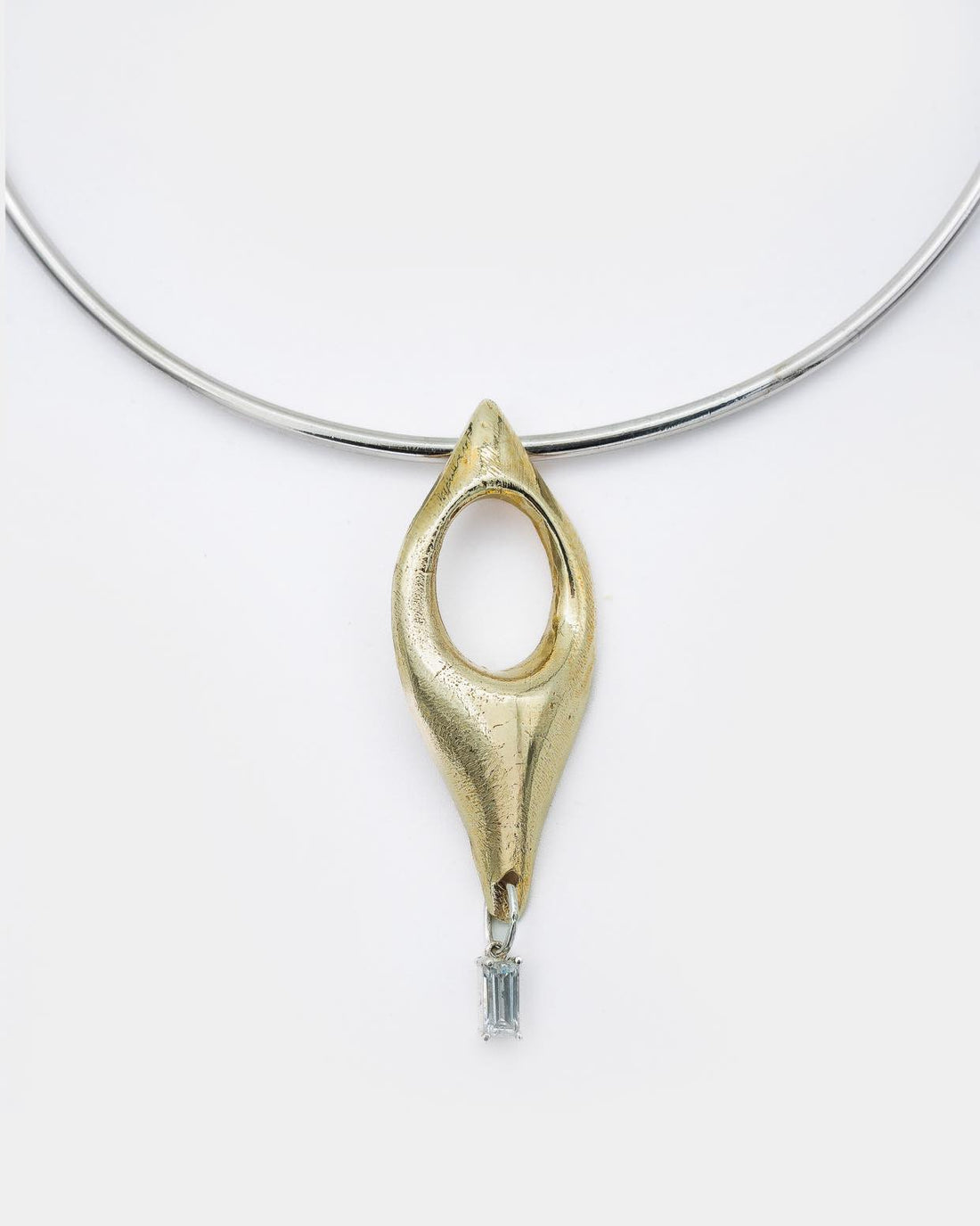 Leda Pendant