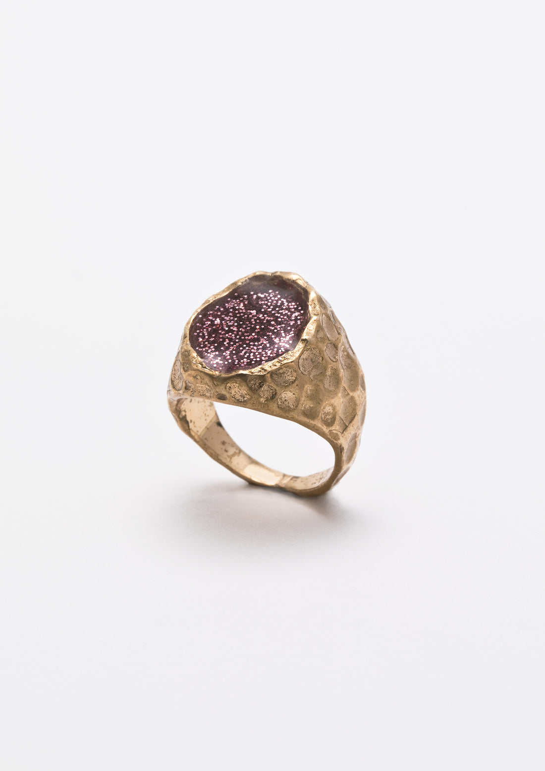 Pink sigillum ring
