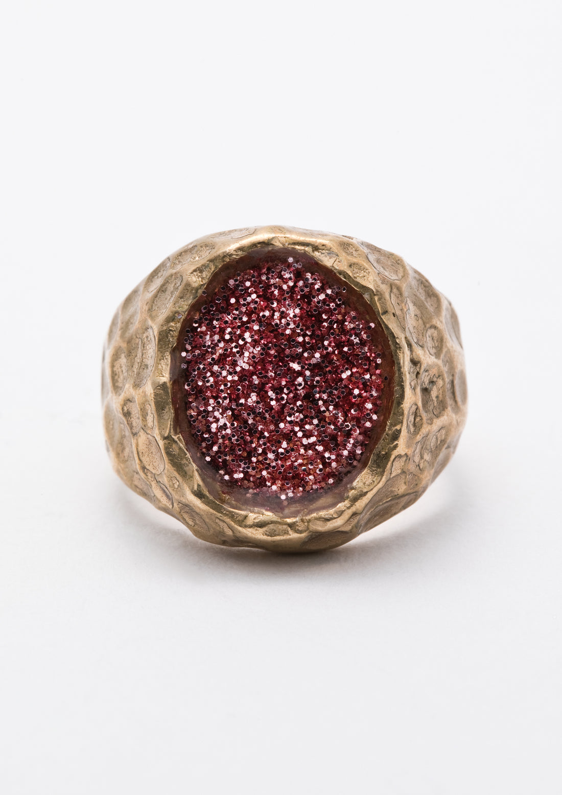 Pink sigillum ring