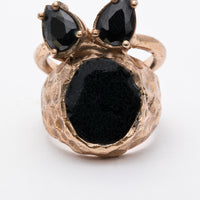 Black sigillum ring w/ drops