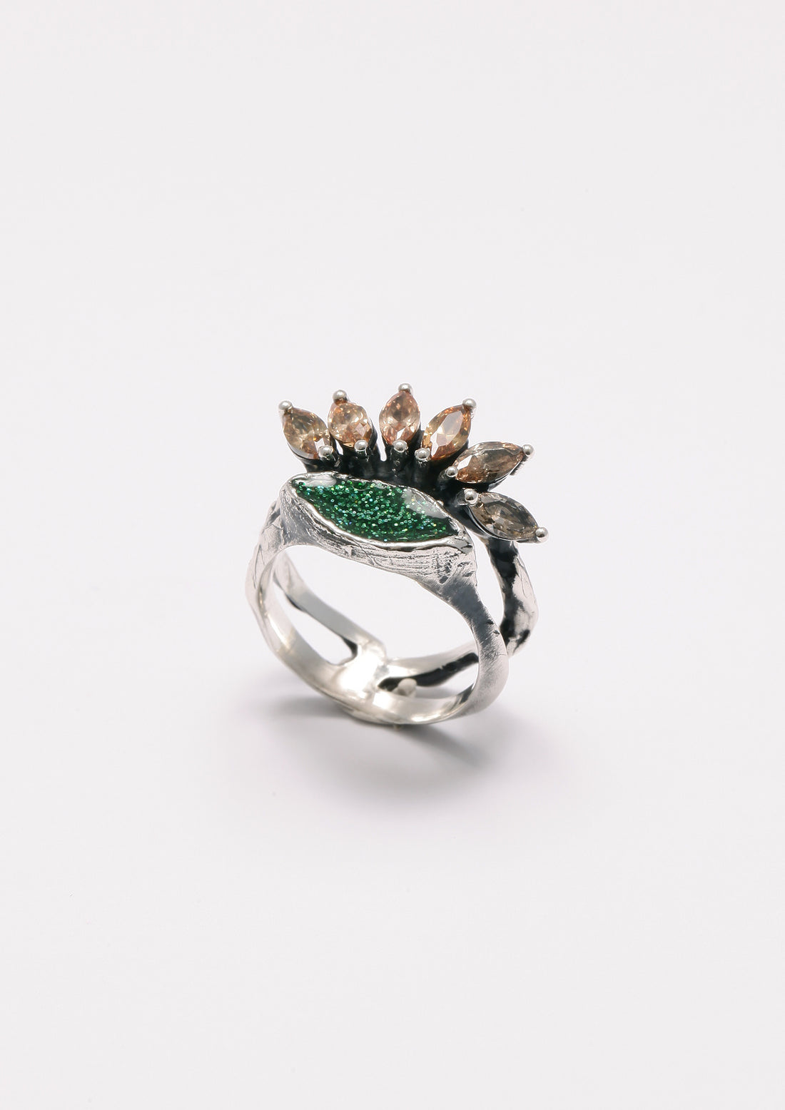 Green Amaranta ring