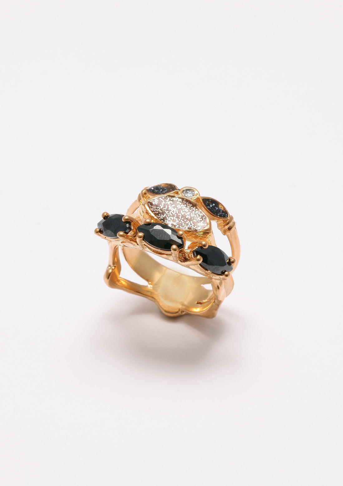 Dalia ring
