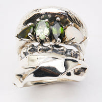 Nake ring